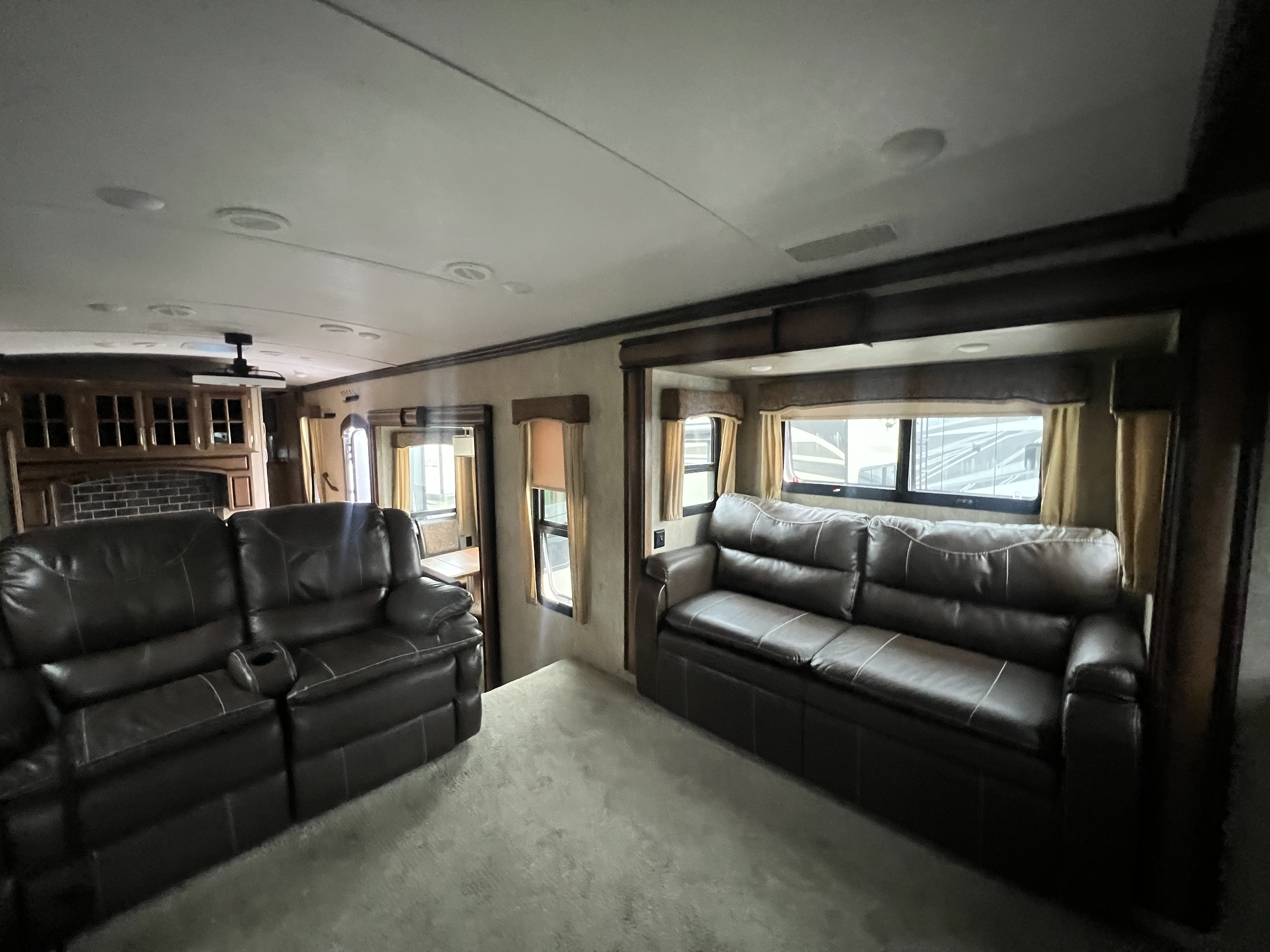 2017 Keystone Montana High Country 379RD - Image 9