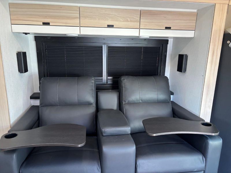 2026 Entegra Coach Qwest 25L - Image 9