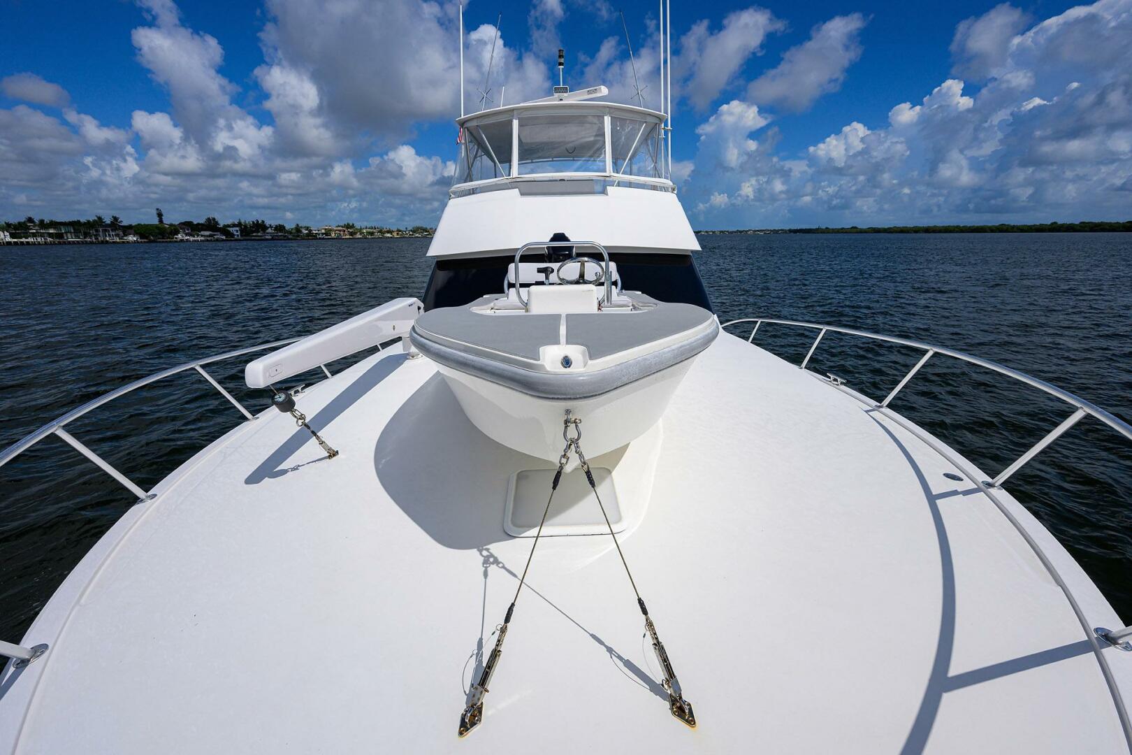 2000 Viking 50 Convertible - Image 28