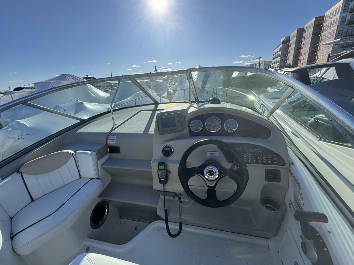 2008 Sea Ray 240 Sundancer - Image 4