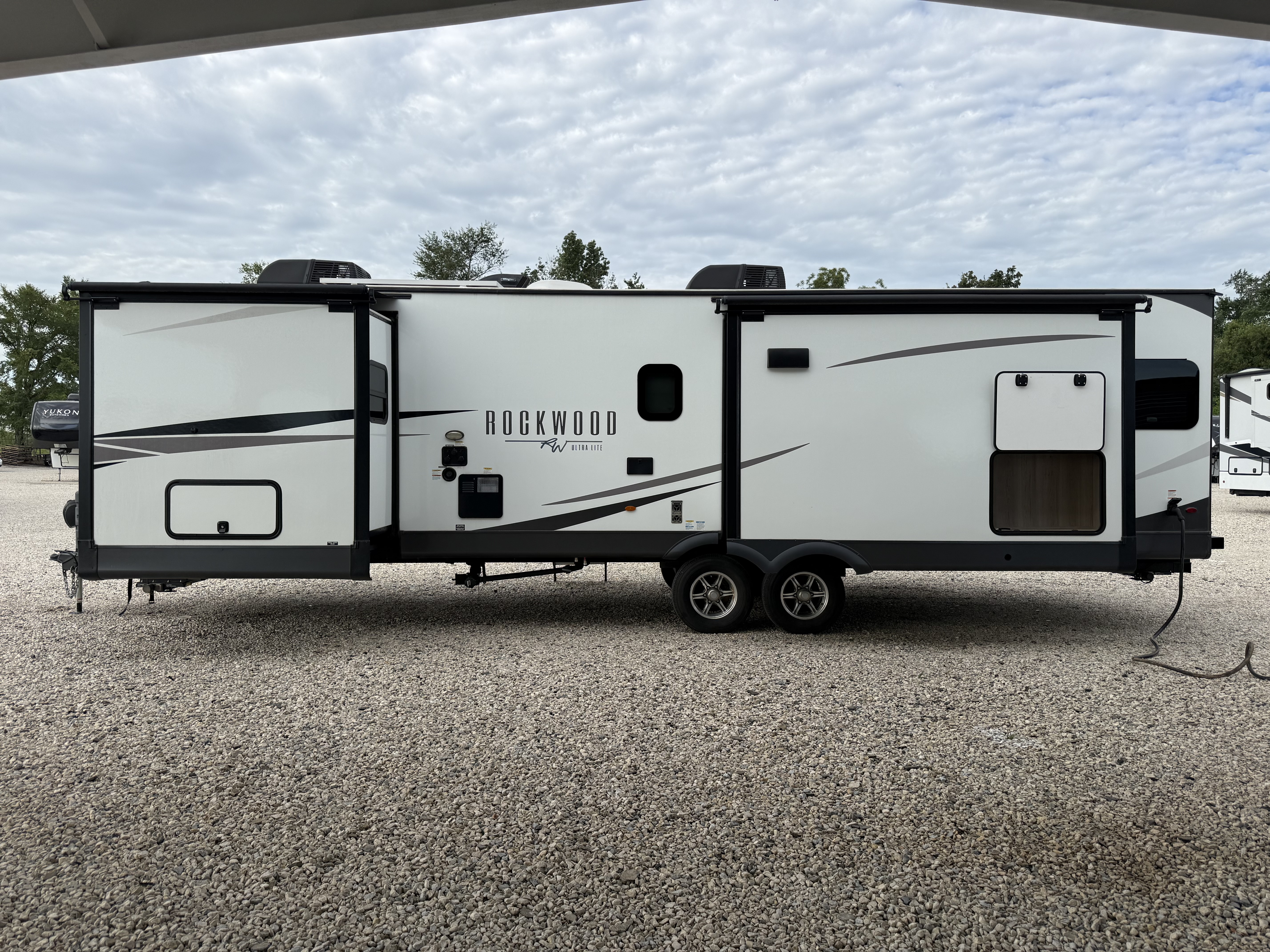 2024 Forest River Rockwood Ultra Lite 2906BS - Image 4