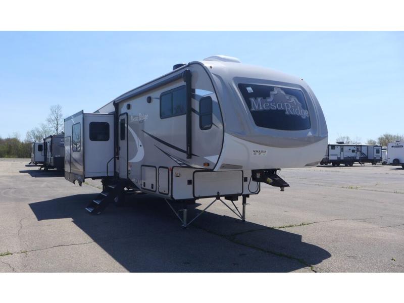 2022 Highland Ridge Mesa Ridge XLT