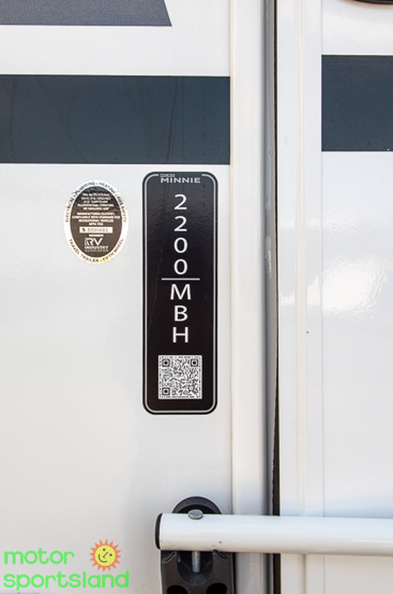 2027 Winnebago Micro Minnie 2200MBH - Image 12