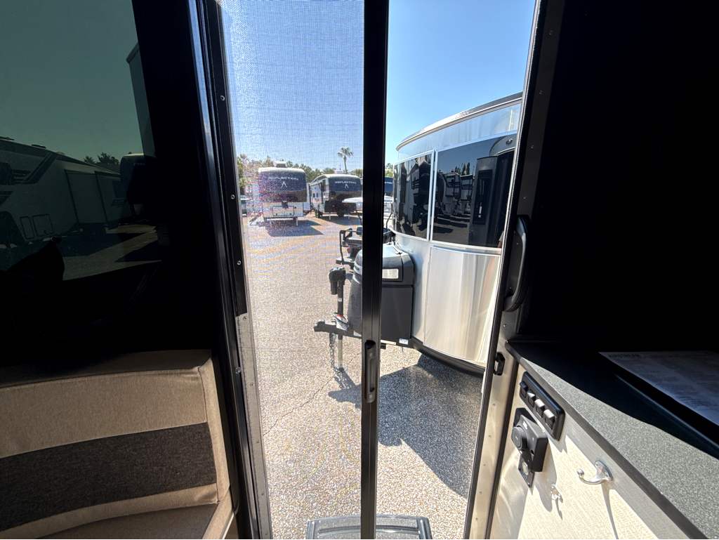 2026 AIRSTREAM Basecamp 20XE - Image 24