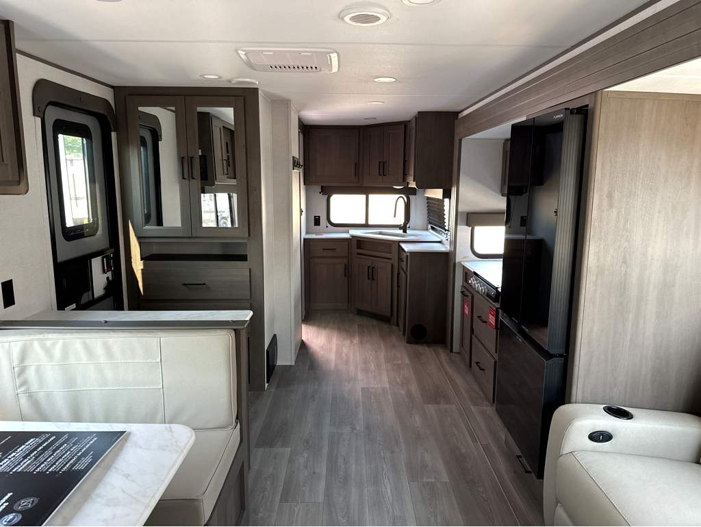 2026 GRAND DESIGN TRANSCEND 25MLX - Image 7