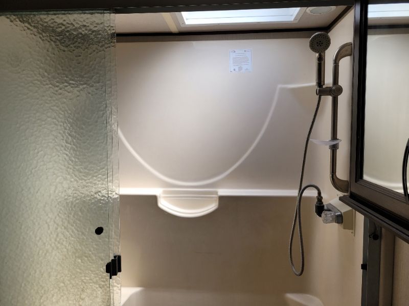 2018 Palomino Columbus 298RL - Image 15