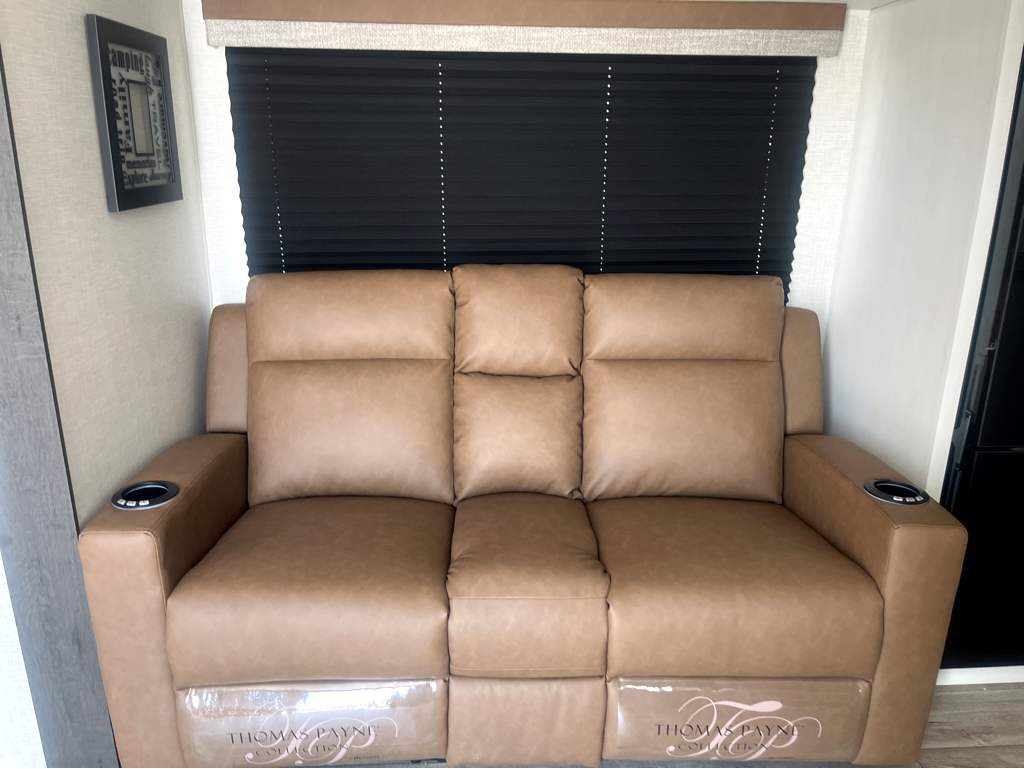 2026 VENTURE RV SIENNA 241VRD - Image 10
