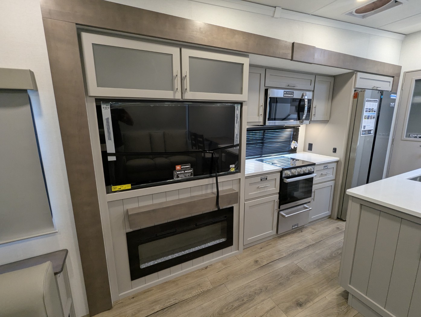 2026 Alliance RV Avenue 32RLS - Image 23