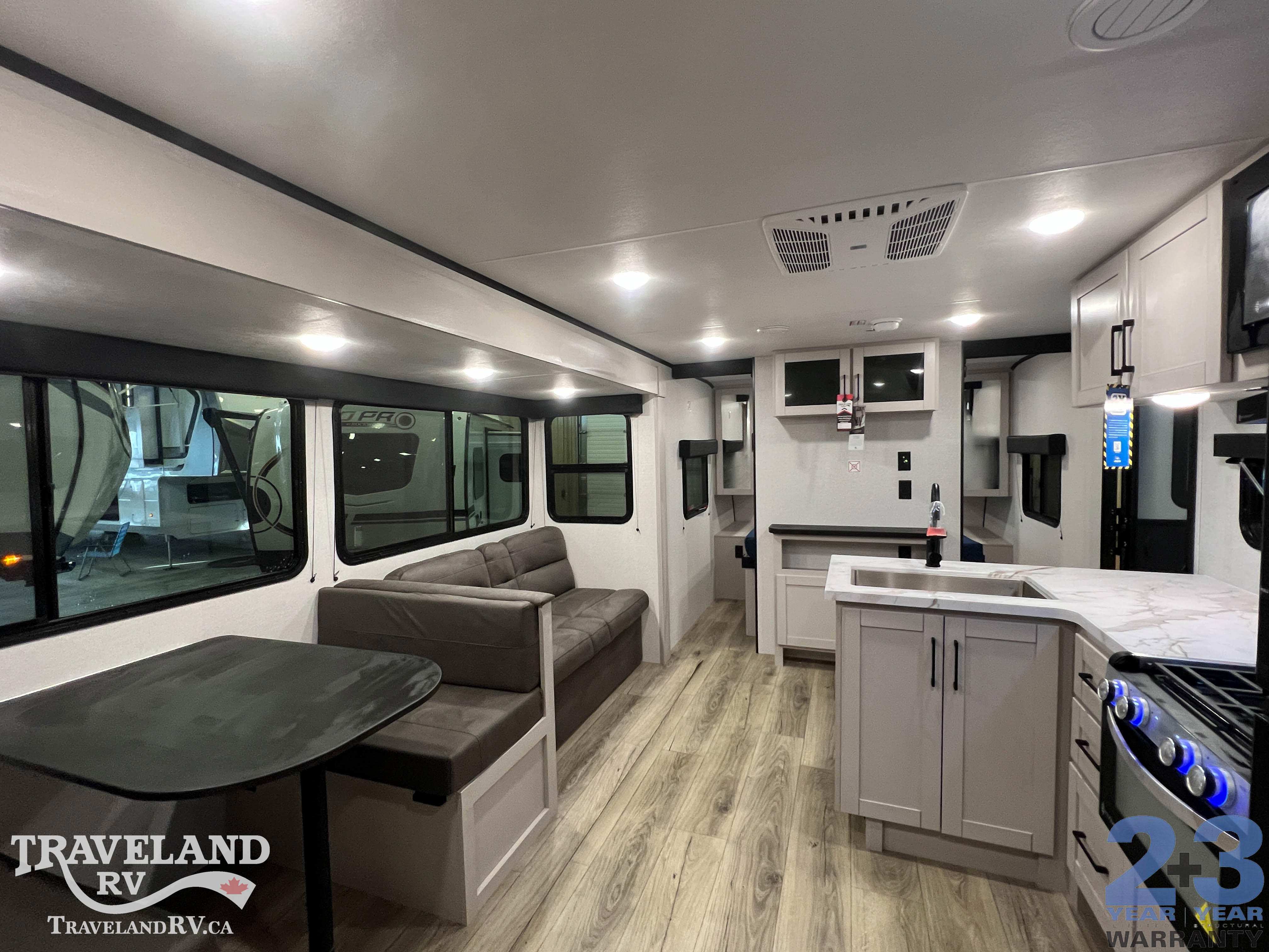 2026 JAYCO Jay Feather 26BHSL - Image 4