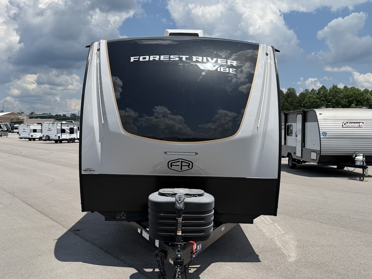2025 FOREST RIVER VIBE 2600RK - Image 2