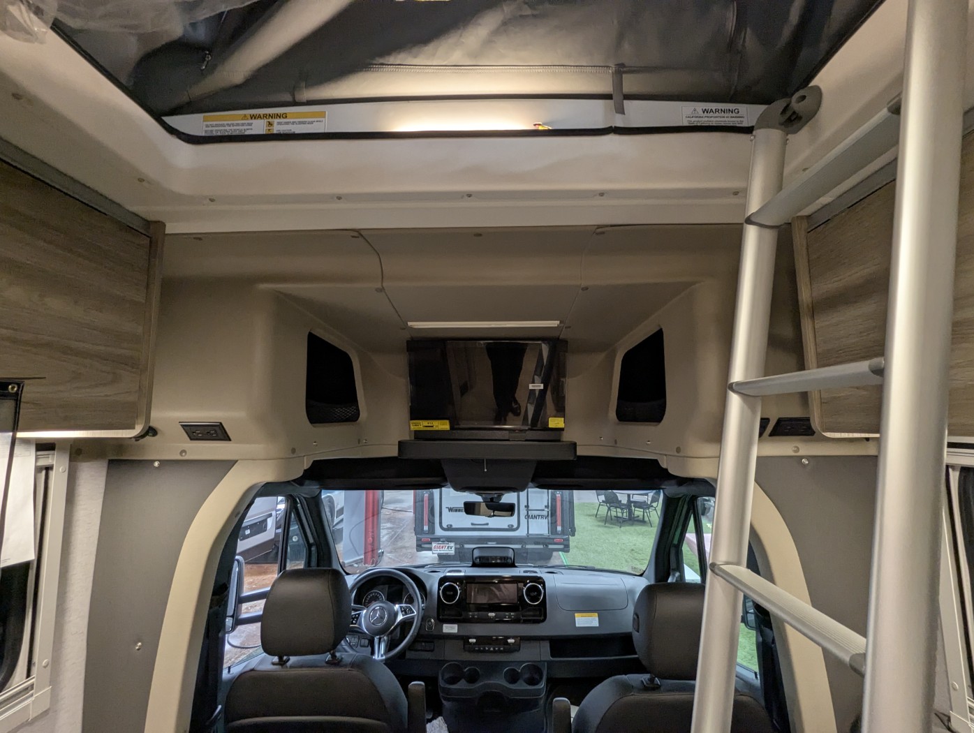 2027 Winnebago EKKO Sprinter 23B – Pop Top AWD - Image 24