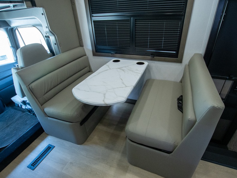 2026 Dynamax Europa 32KD - Image 7