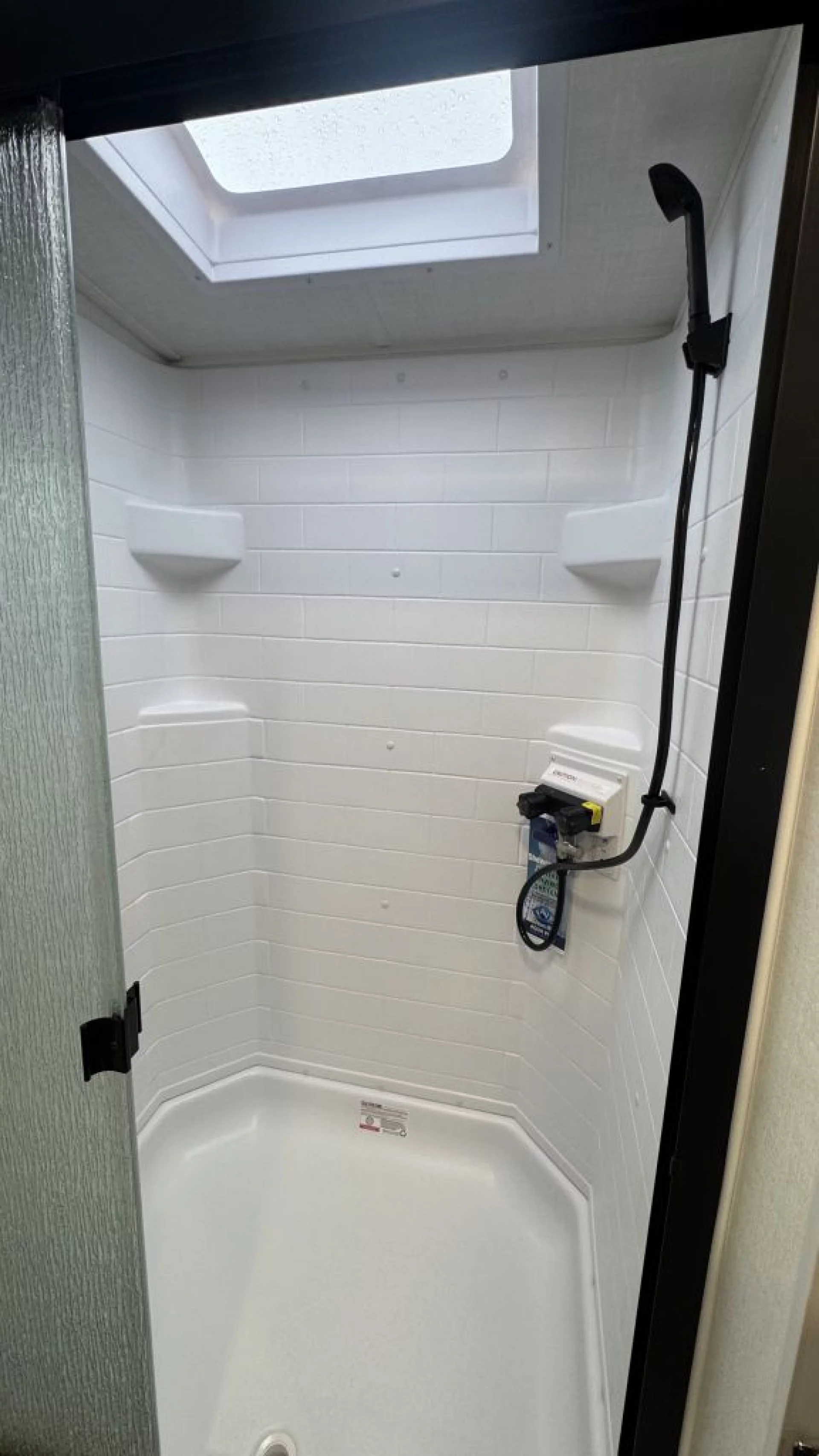 2027 FOREST RIVER ROCKWOOD MINI LITE 2523MBR - Image 38