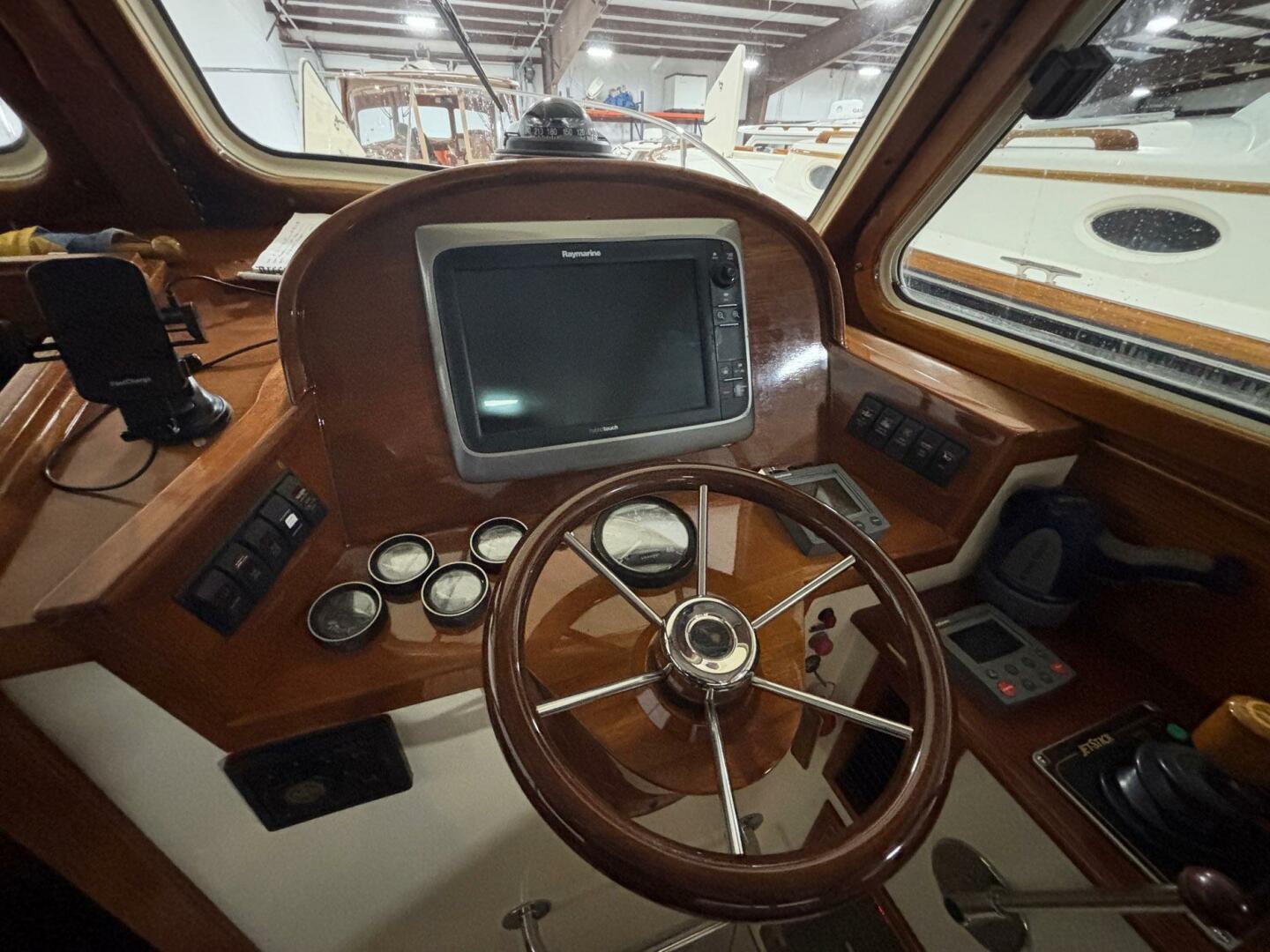 2001 Hinckley 36 Picnic Boat EP - Image 4