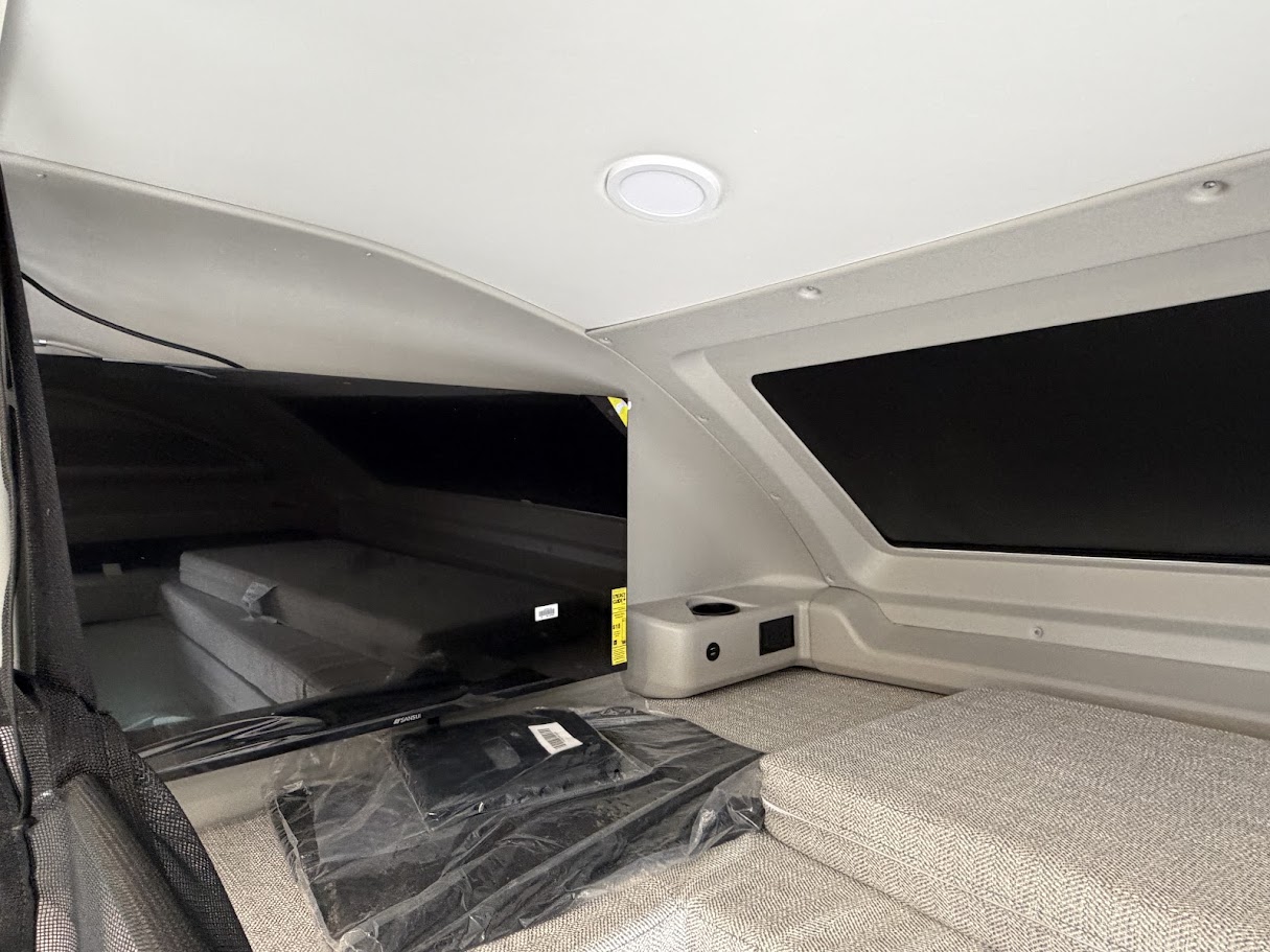 2027 JAYCO GREYHAWK XL 32U - Image 16