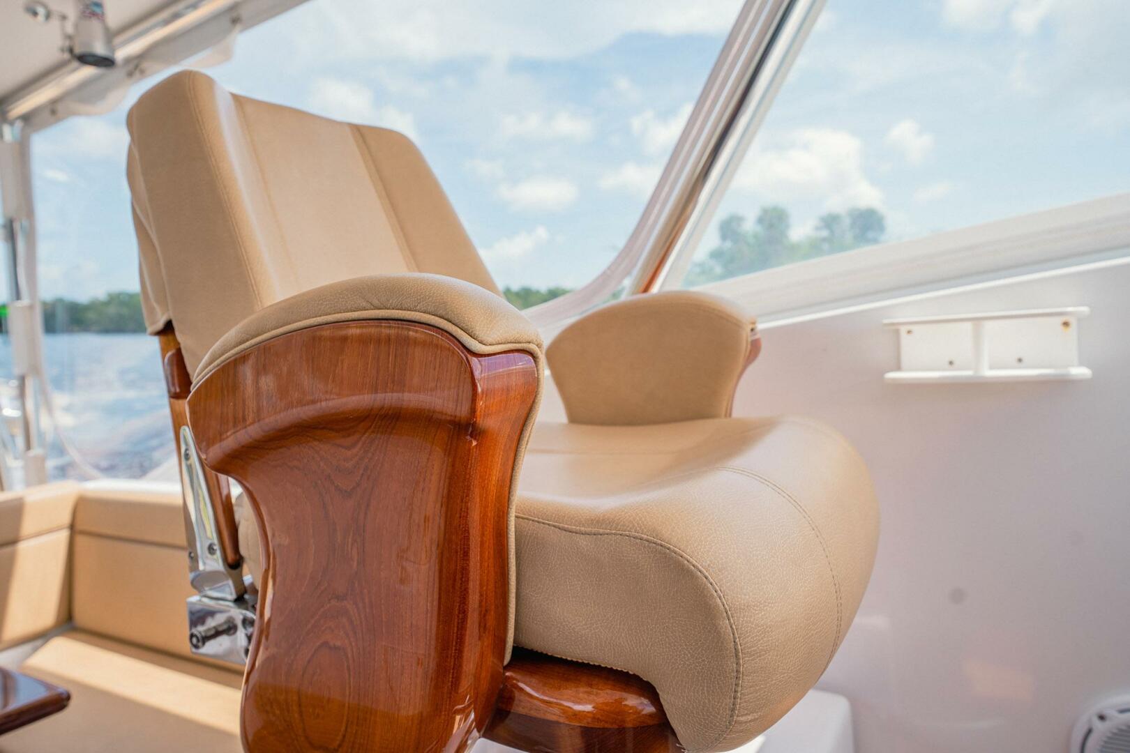 2012 Winter Custom Yachts 38 Express - Image 25