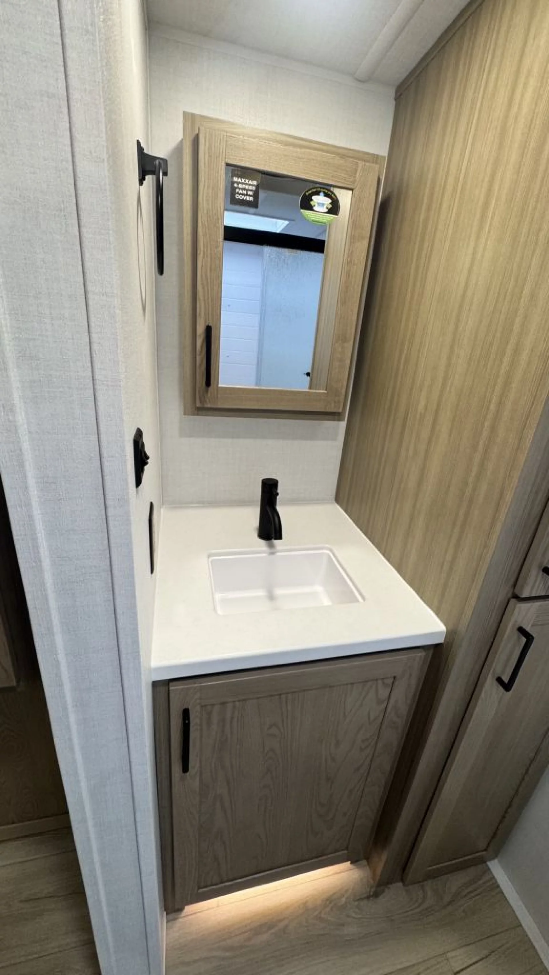 2027 FOREST RIVER ROCKWOOD MINI LITE 2523MBR - Image 39