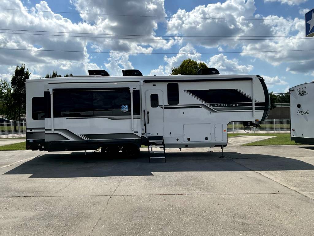 2027 JAYCO NORTH POINT 310RLTS - Image 6