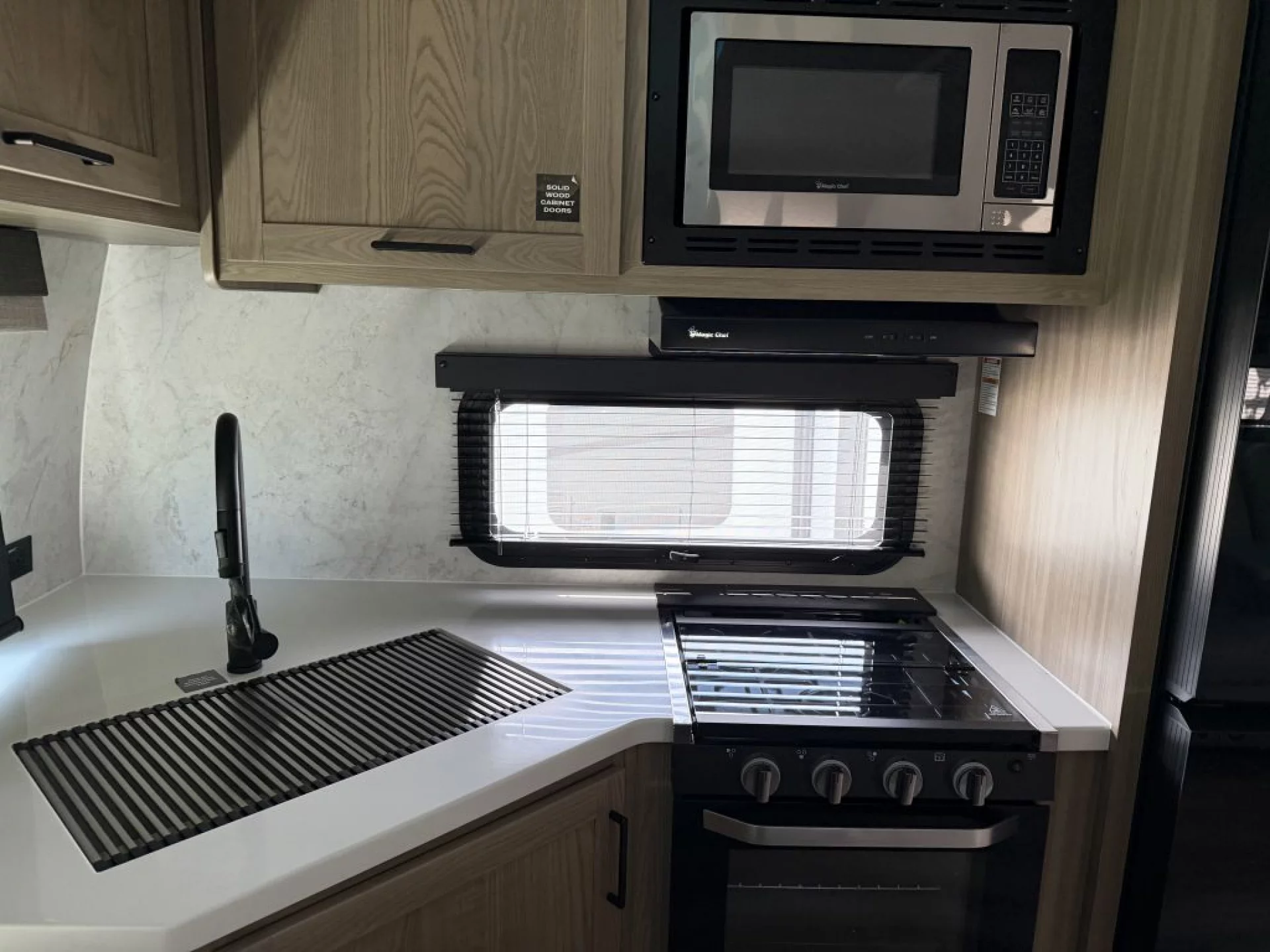 2027 FOREST RIVER ROCKWOOD ULTRA LITE 2608BS - Image 16