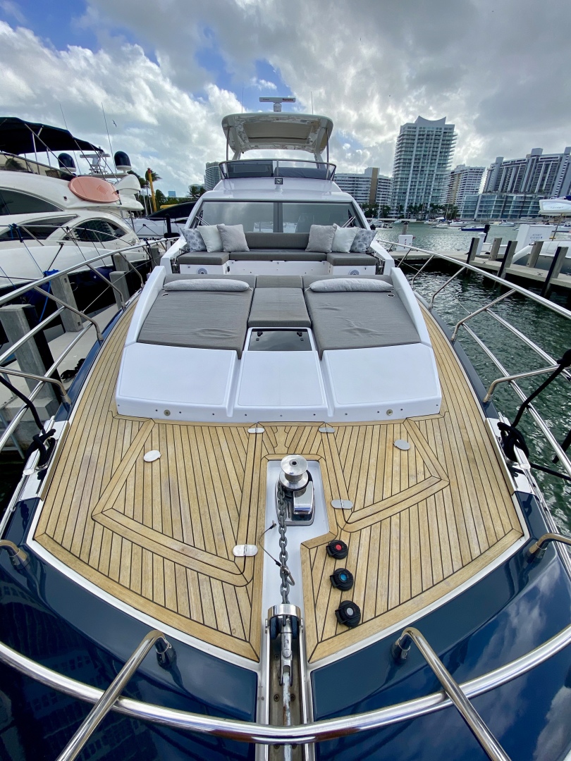 2018 Azimut Flybridge - Image 2