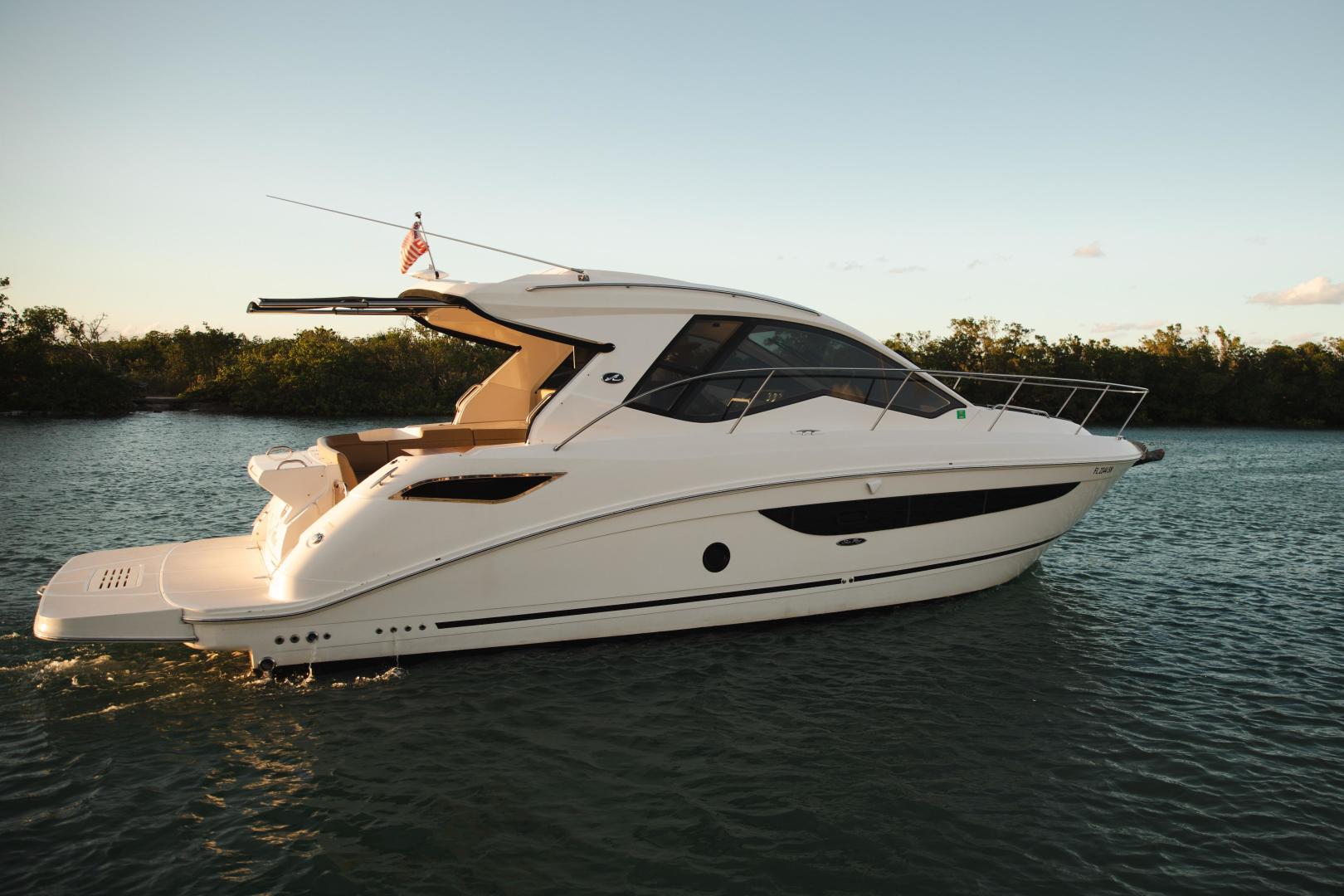2019 Sea Ray Sundancer Coupe - Image 4
