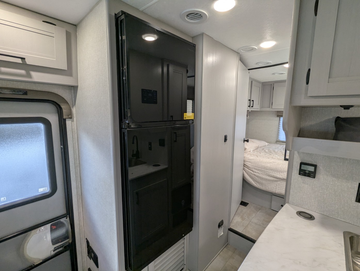 2025 Coachmen Leprechaun 260QB - Ford E-450 - Image 16