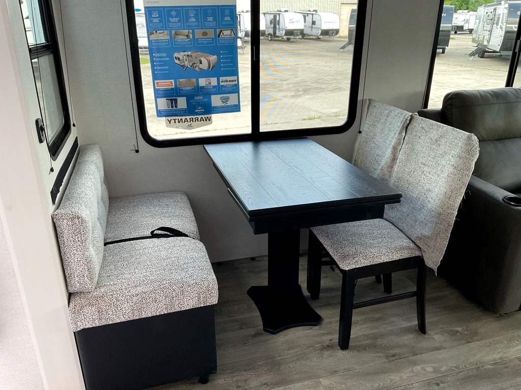 2026 JAYCO Eagle 30 RLT - Image 9