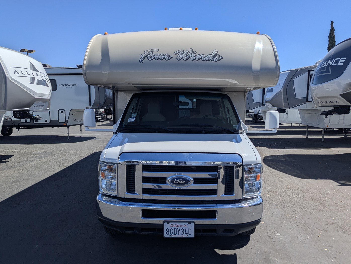2017 Thor Motor Coach Four Winds 26B - Image 2