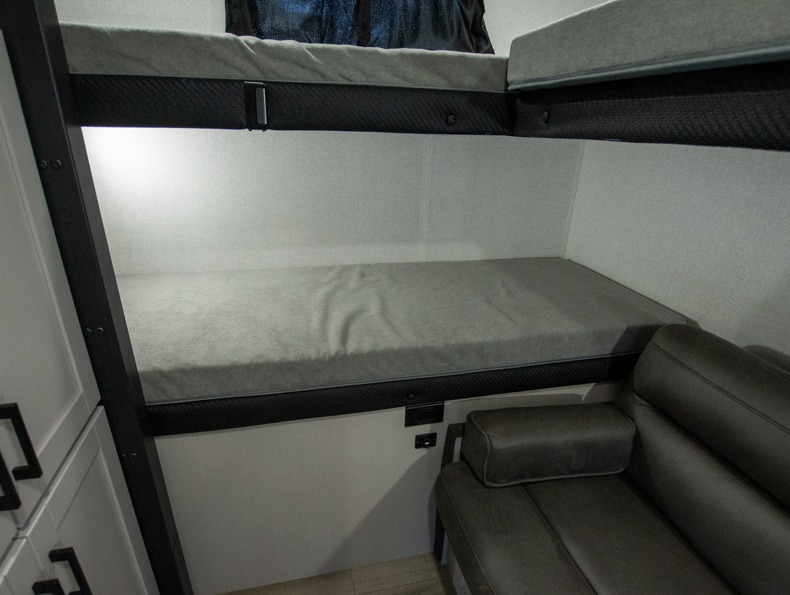 2026 Jayco Jay Feather 29QBH - Image 17