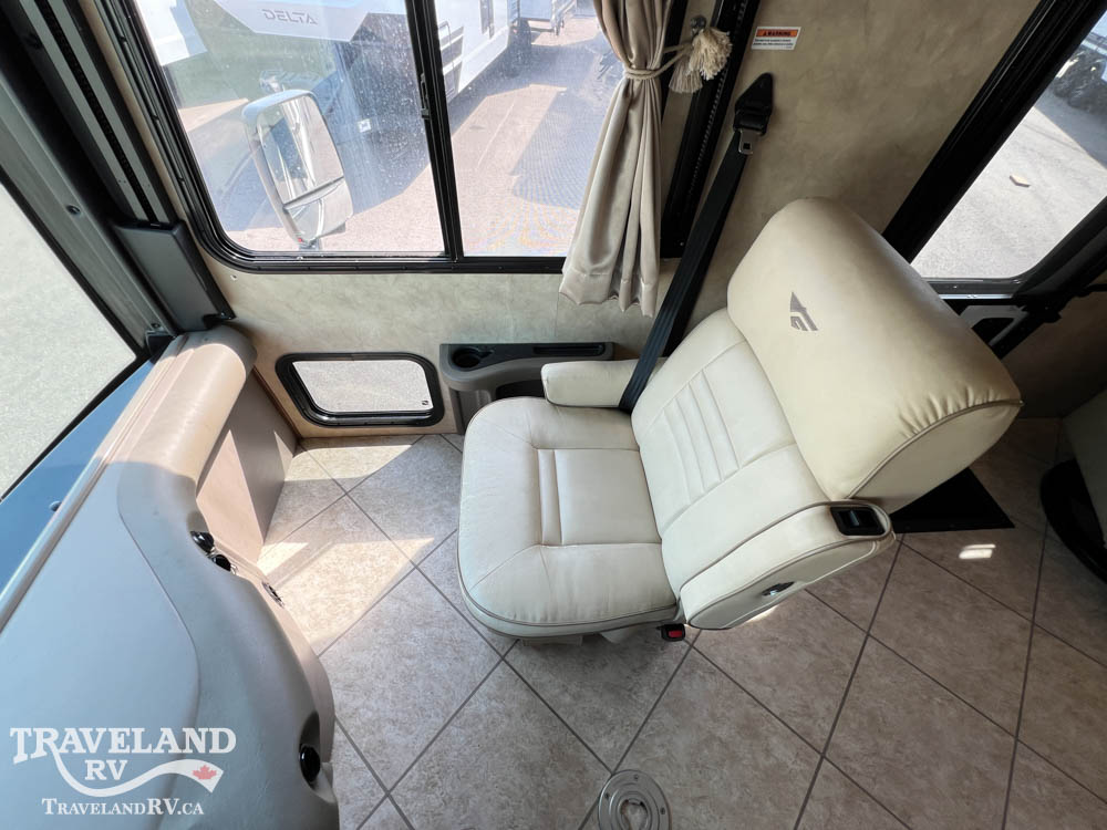 2015 Fleetwood Excursion 35B - Image 16
