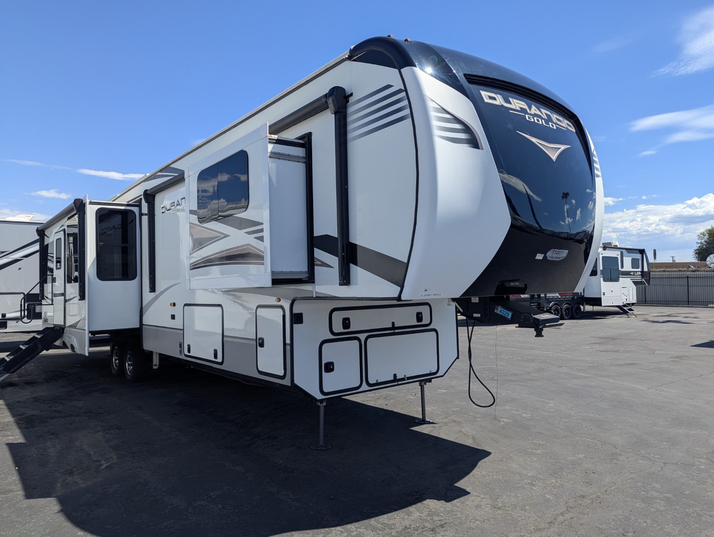 2023 KZ RV Durango Gold G383RLQ - Image 1