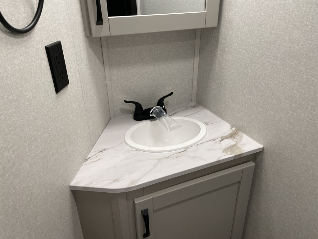 2026 Jayco Seismic 413 - Image 26