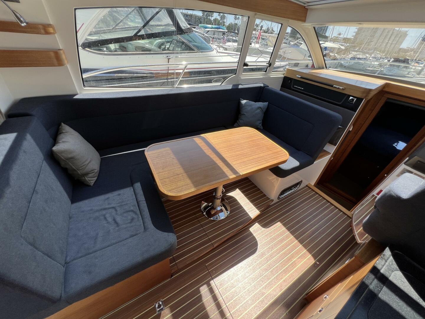 2018 Nimbus 365 Coupe - Image 41