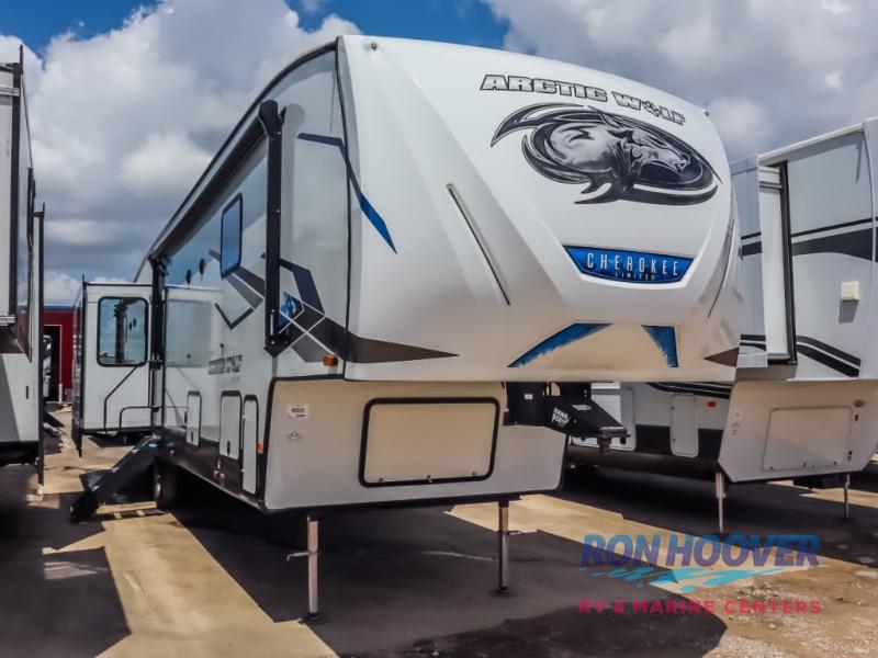 2024 FR CHEROKEE ARTIC WOLF 3660SUITE - Image 1