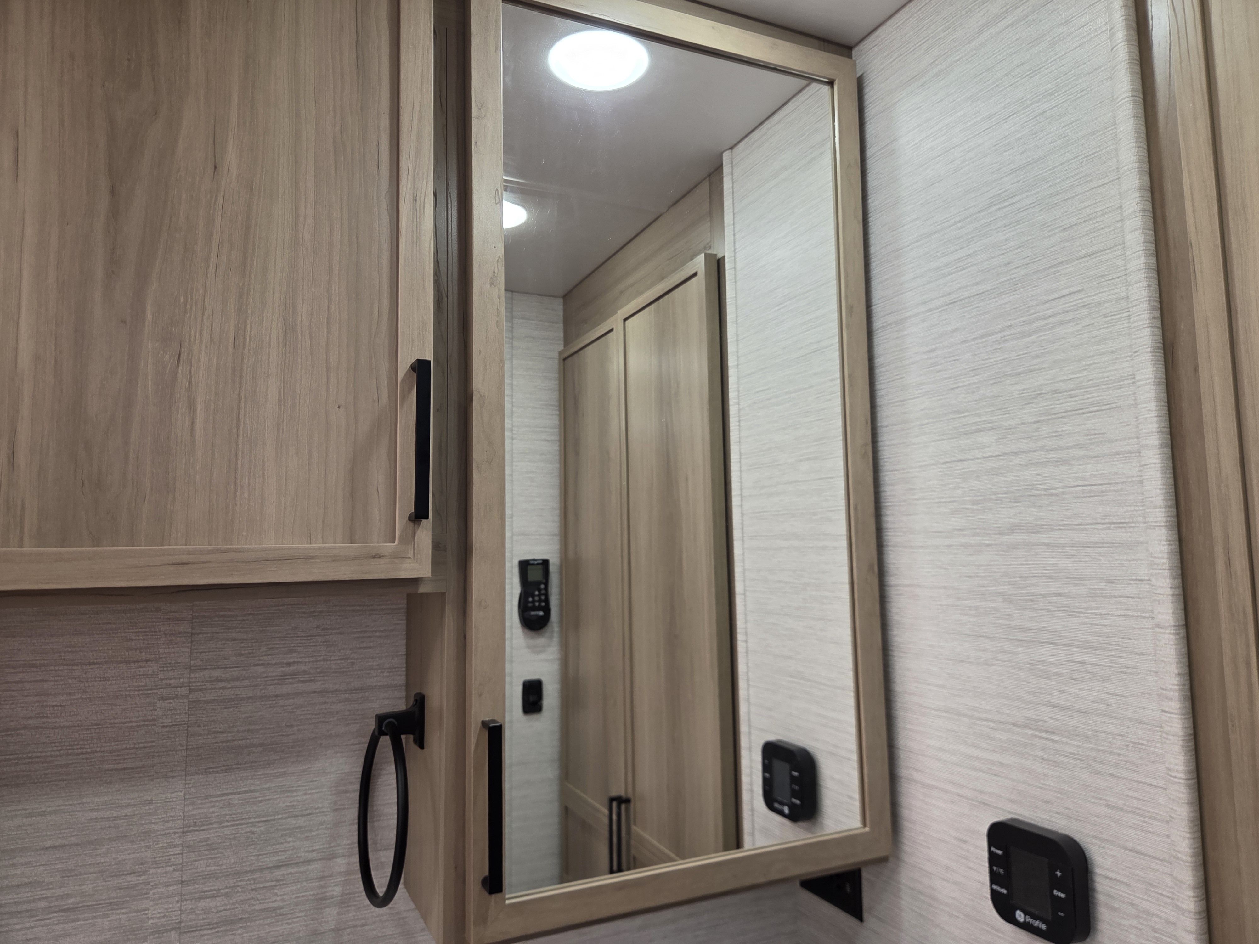 2027 Dynamax Europa S 37CA - Image 18
