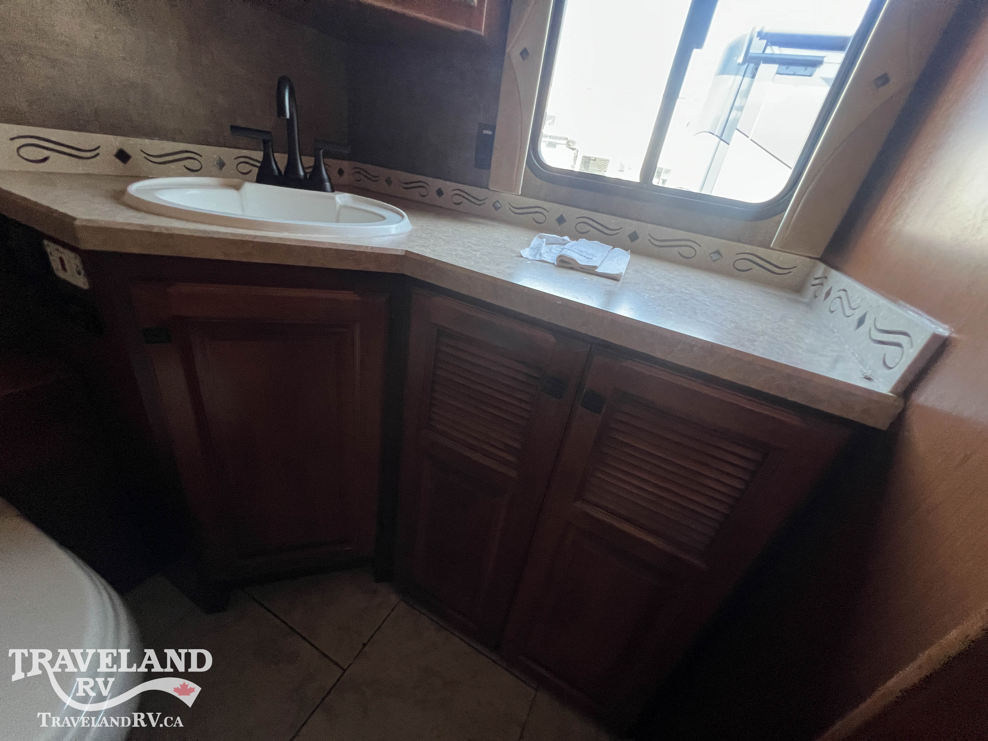 2012 Tiffin Allegro 36 LA - Image 37