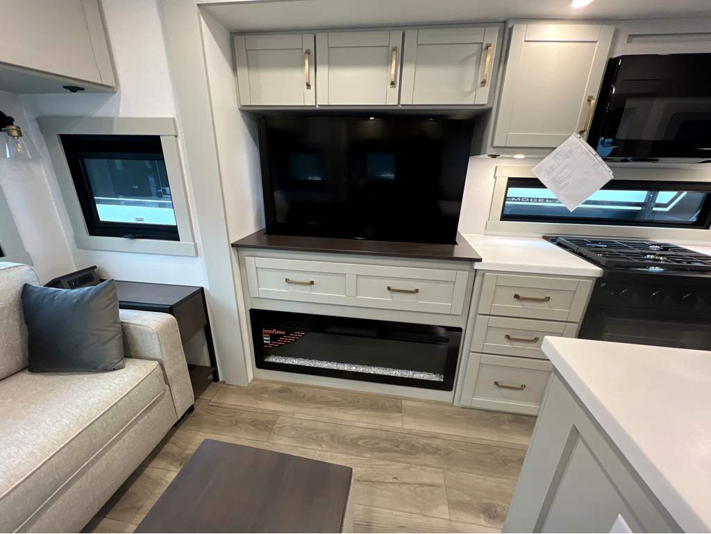 2026 Brinkley RV Model Z 3100 - Image 8