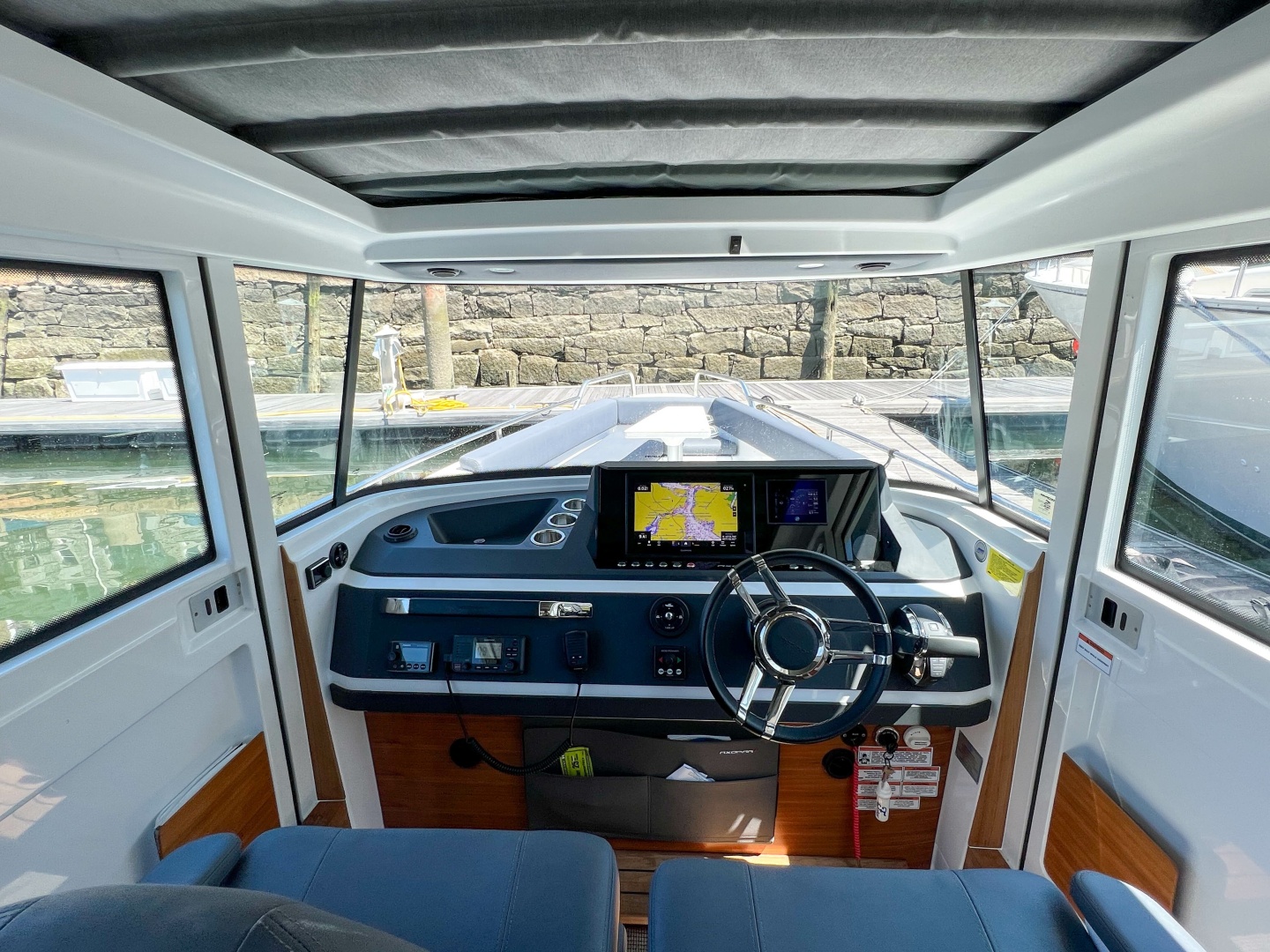 2020 Axopar 28 Cabin - Image 18