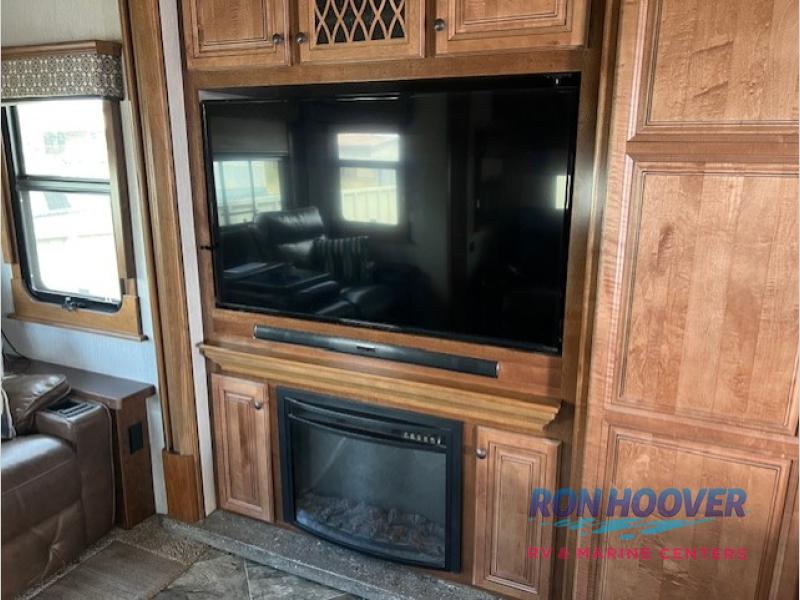 2019 HEARTLAND LANDMARK 365 NEWPORT - Image 9