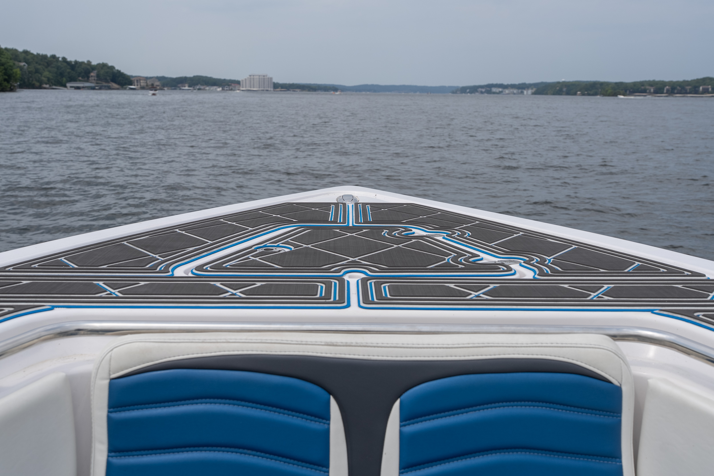 2018 Fountain 38 CC - Image 17