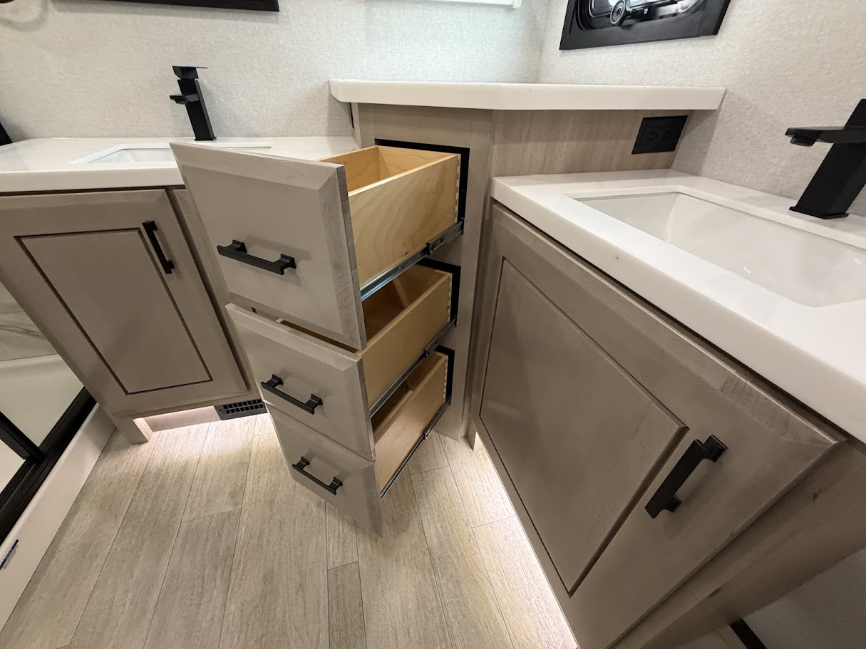 2026 JAYCO PINNACLE 39FLOK - Image 100