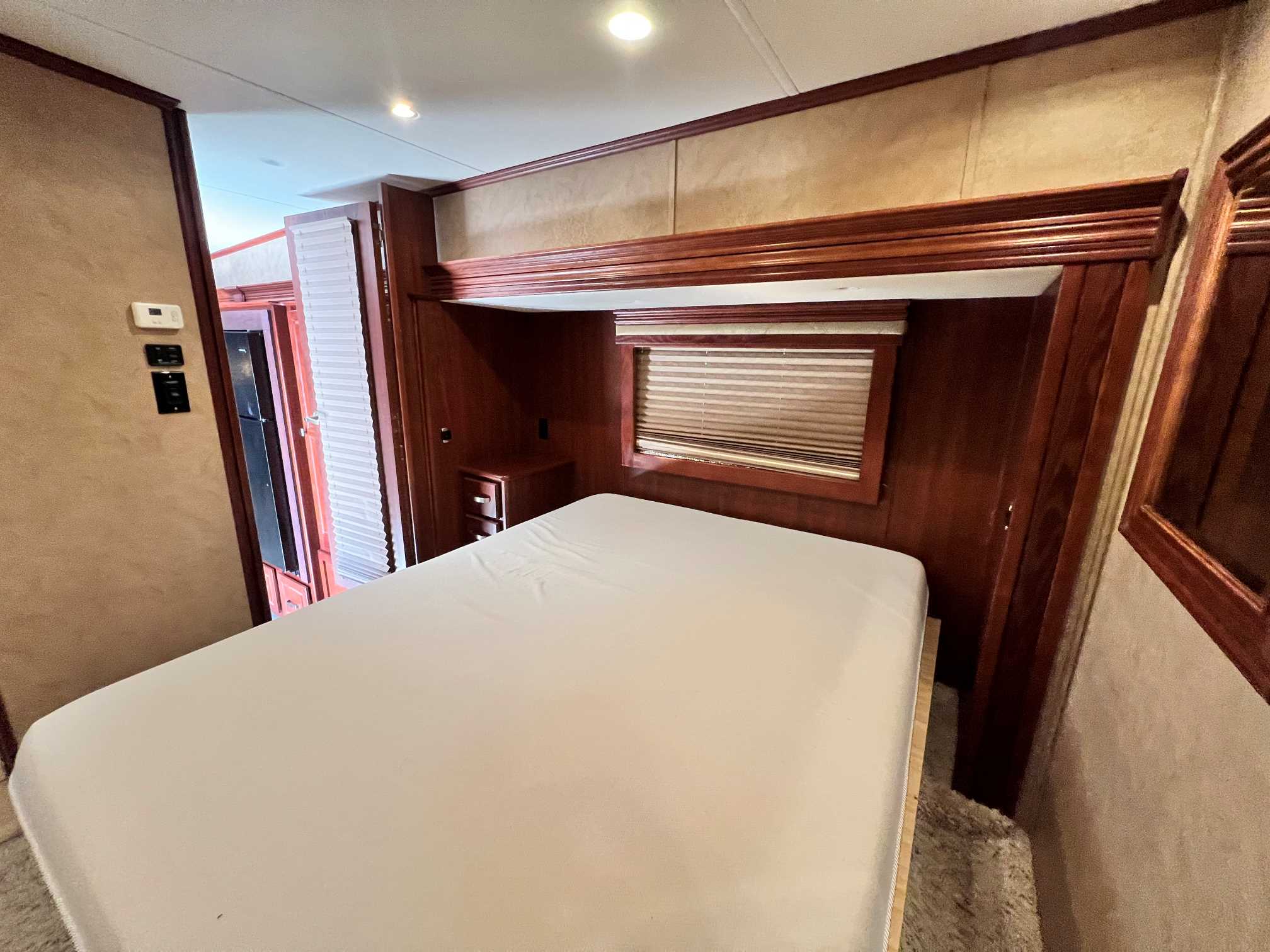 2010 Carriage Carri-Lite 37MSTR - Image 20