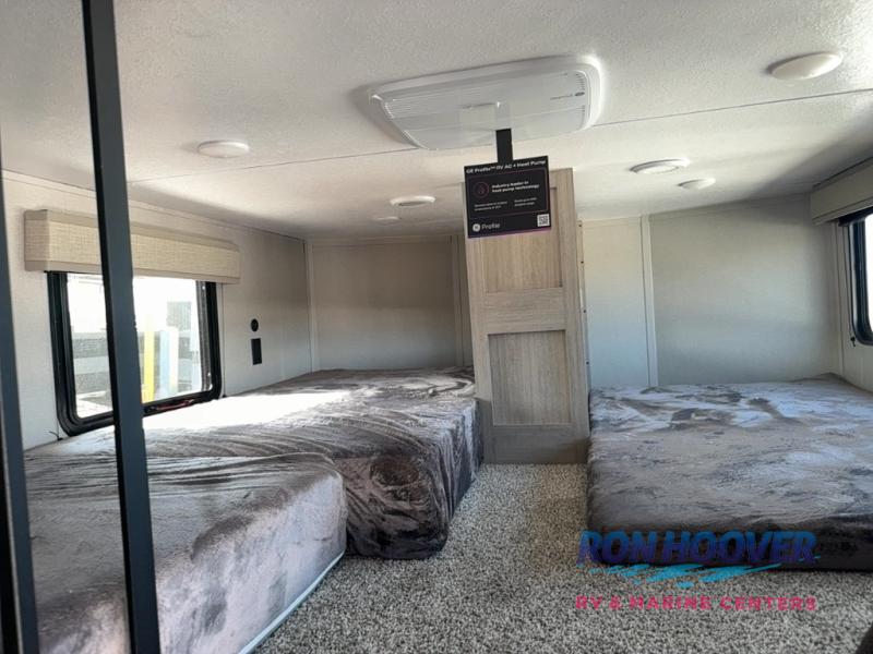 2025 COACHMEN CATALINA 42CONDO - Image 29