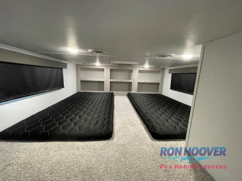 2024 KEYSTONE 377FL - Image 22