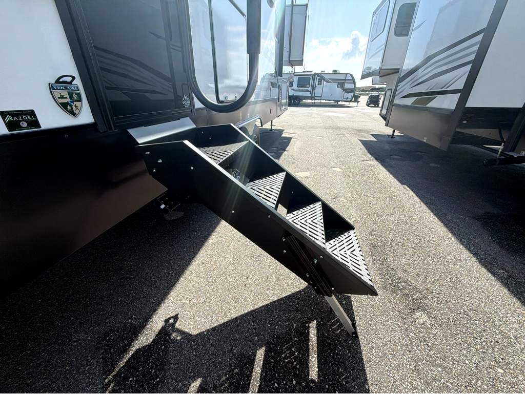 2027 VENTURE RV SPORTTREK 312VTB - Image 15