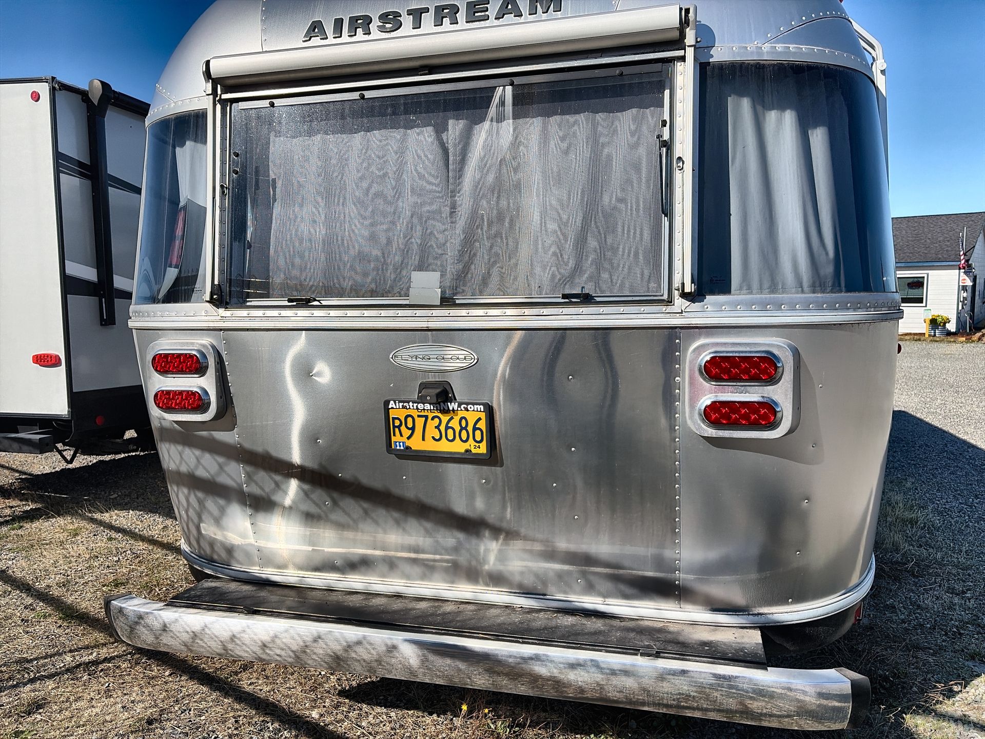 2018 Airstream Flying Cloud 26RB - Image 5