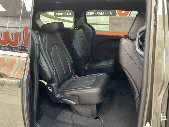 2027 Chrysler Pacifica Select AWD - Image 22