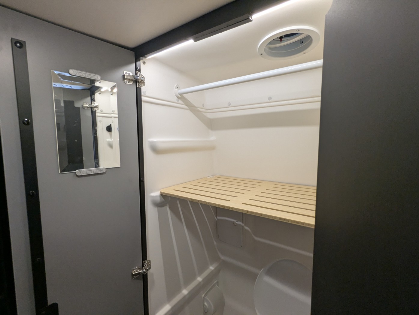 2027 Winnebago Revel 44EC - Image 19