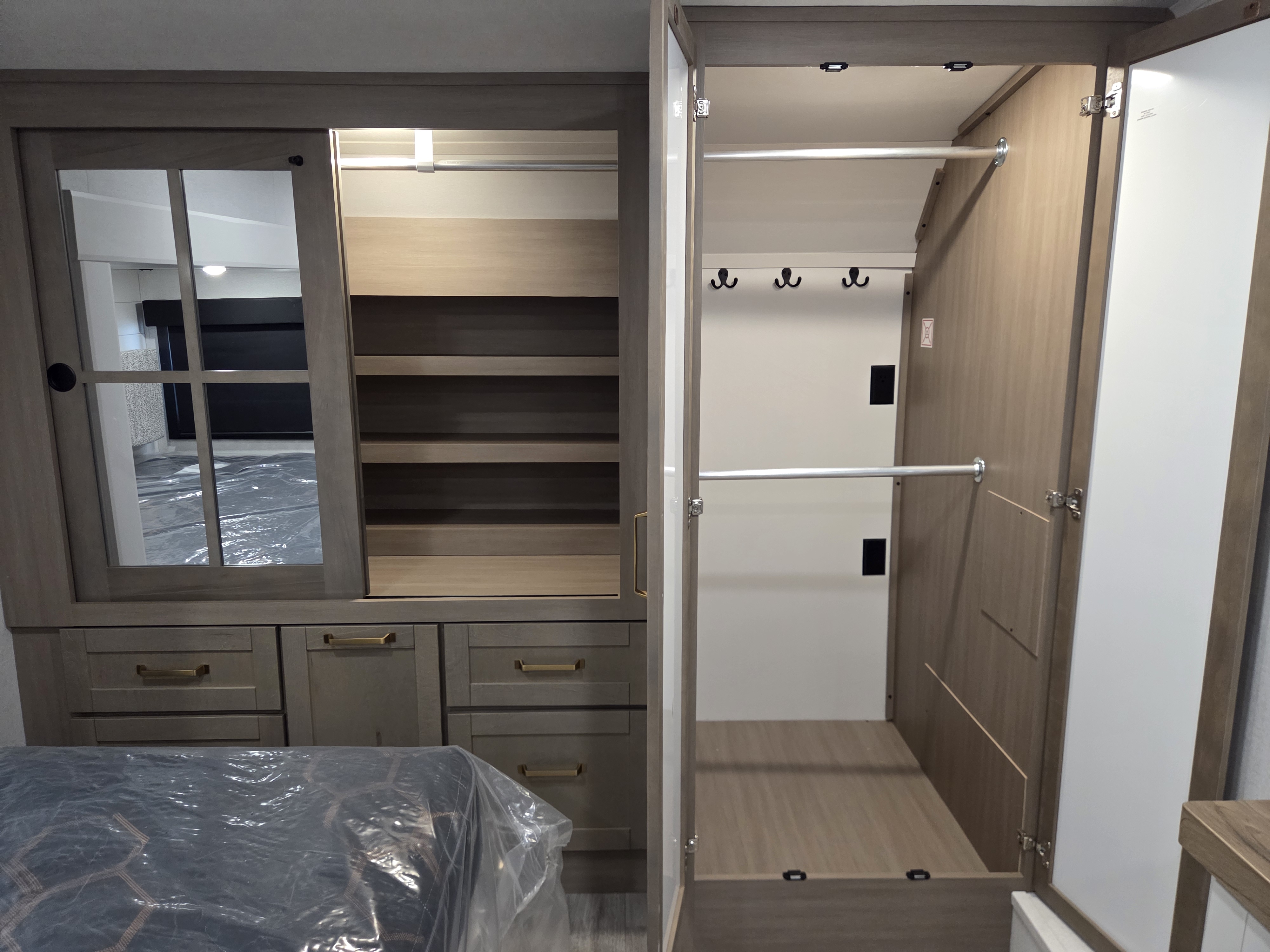 2027 Jayco Eagle 321RSTS - Image 21