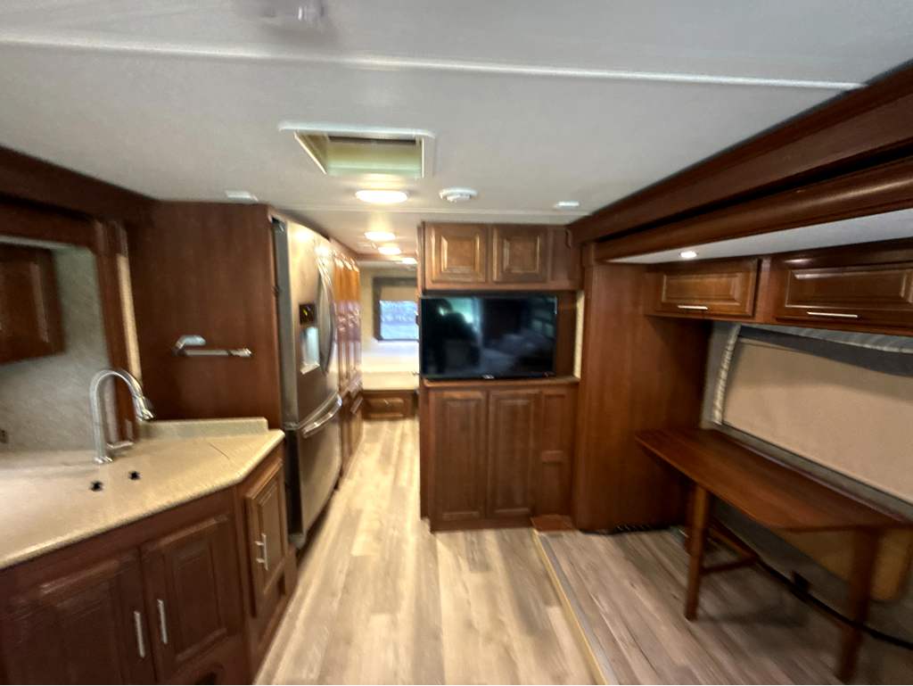 2016 FOREST RIVER GEORGETOWN 328TS - Image 13